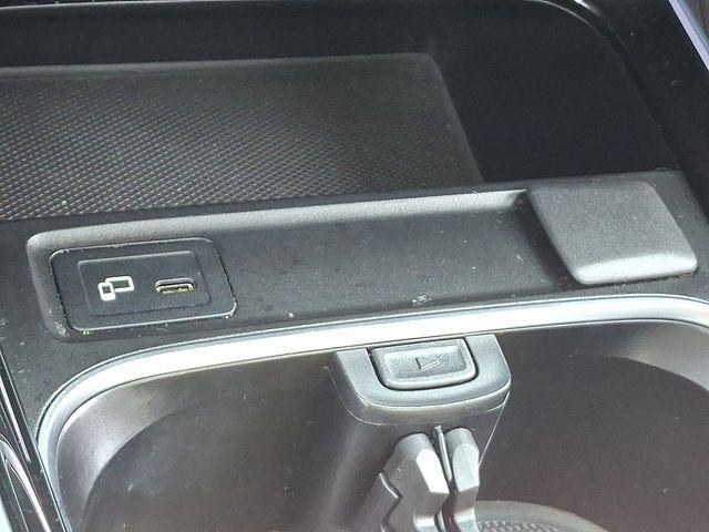 2022 Mercedes-Benz GLB 250 Vehicle Photo in DANBURY, CT 06810-5034