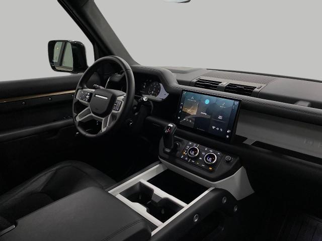 2025 Defender Vehicle Photo in Appleton, WI 54913