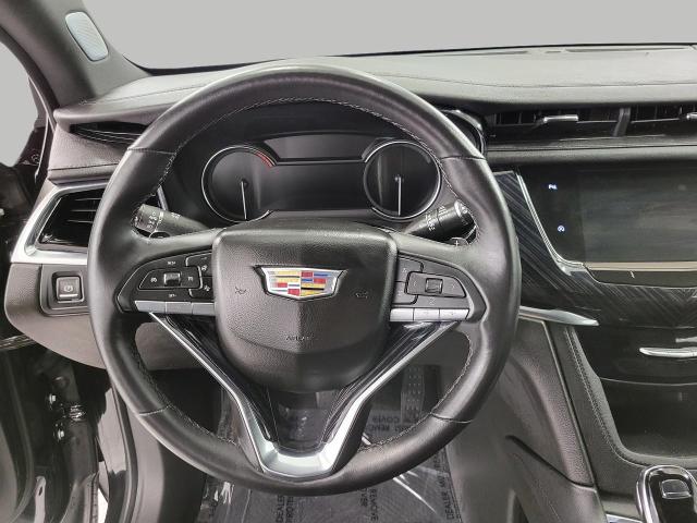 2025 Cadillac XT6 Vehicle Photo in NEENAH, WI 54956-2243