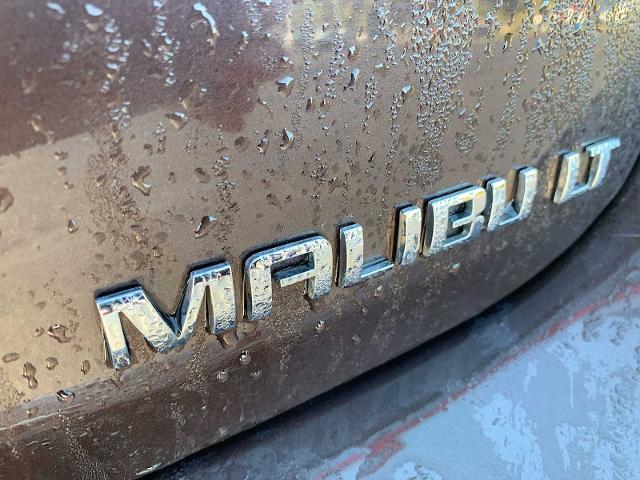 2015 Chevrolet Malibu Vehicle Photo in MOON TOWNSHIP, PA 15108-2571