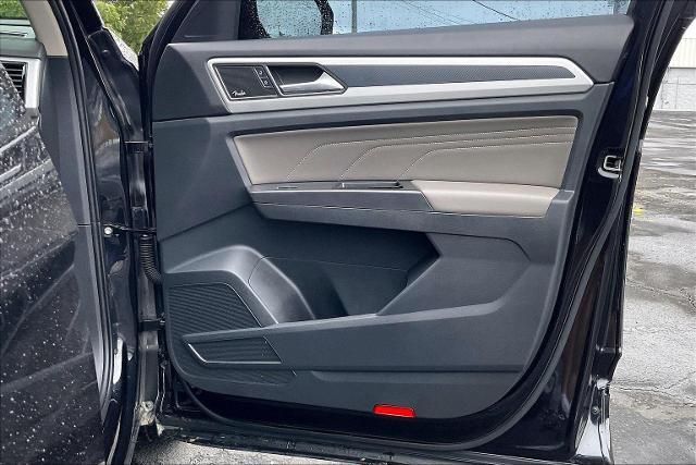 2023 Volkswagen Atlas Vehicle Photo in INDEPENDENCE, MO 64055-1314