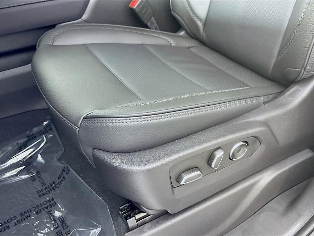 2025 GMC Sierra 3500 HD Vehicle Photo in PUYALLUP, WA 98371-4149