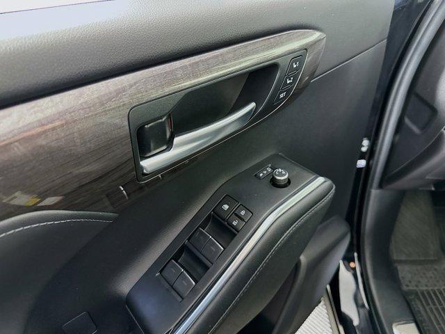 2023 Toyota Highlander Vehicle Photo in Flemington, NJ 08822