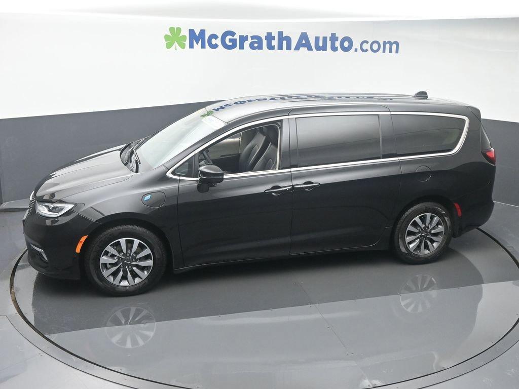 2022 Chrysler Pacifica Vehicle Photo in Cedar Rapids, IA 52402