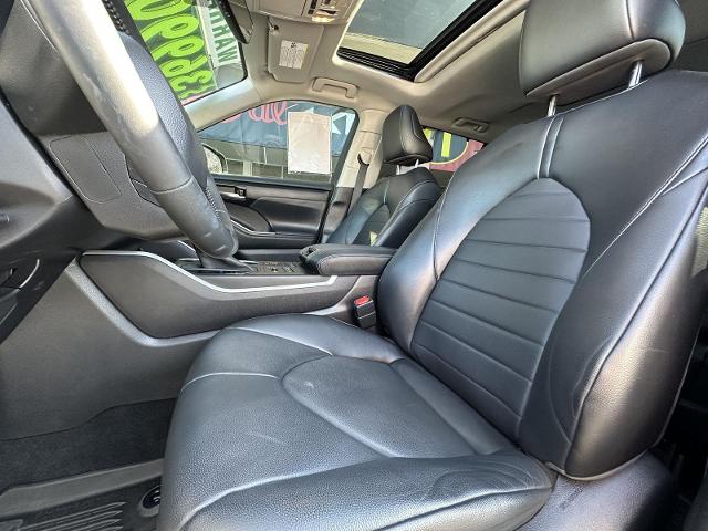 2022 Toyota Highlander Vehicle Photo in Tucson, AZ 85712