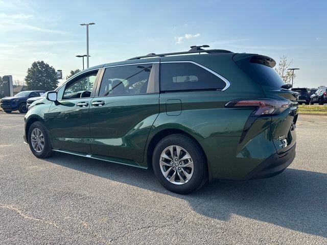 2025 Toyota Sienna Vehicle Photo in Jonesboro, AR 72404