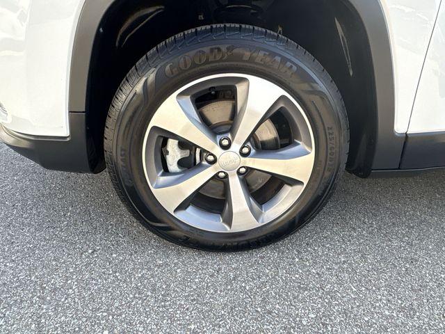 2022 Jeep Cherokee Vehicle Photo in Pleasant Hills, PA 15236