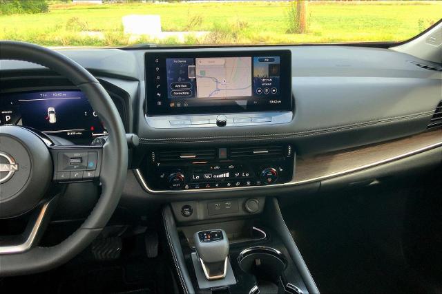 2024 Nissan Rogue Vehicle Photo in TOPEKA, KS 66609-0000