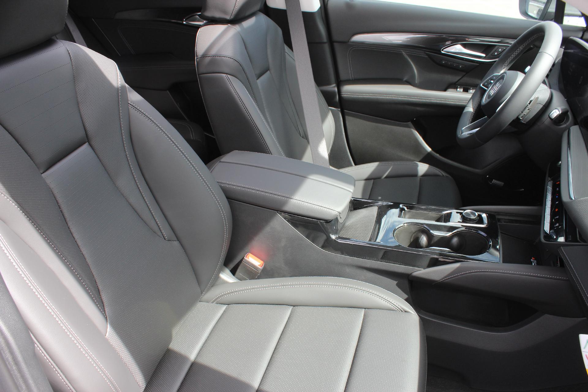 2025 Buick Envision Vehicle Photo in AURORA, CO 80012-4011
