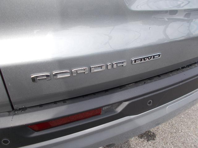 2025 GMC Acadia Vehicle Photo in LOWELL, MA 01852-4336