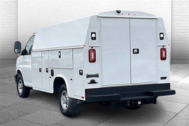 2025 Chevrolet Express Commercial Cutaway Vehicle Photo in TOPEKA, KS 66609-0000