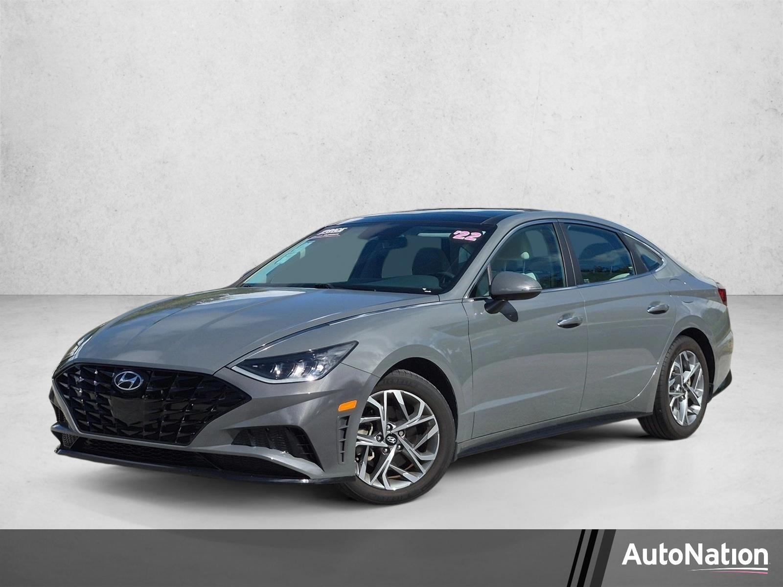 2022 Hyundai SONATA Vehicle Photo in Jacksonville, FL 32256