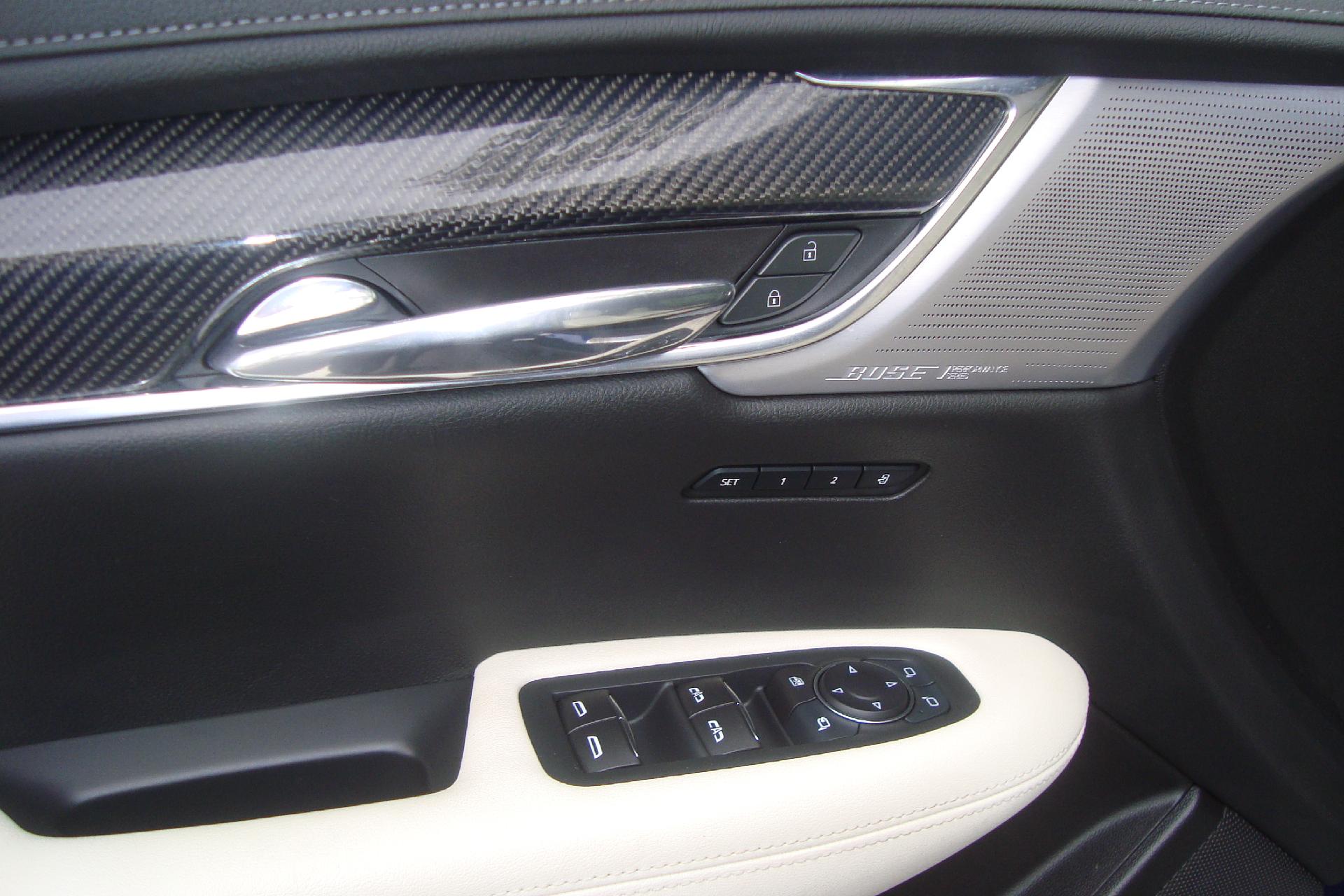 2023 Cadillac XT6 Vehicle Photo in PORTSMOUTH, NH 03801-4196