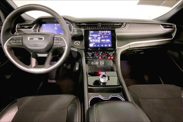 2024 Jeep Grand Cherokee L Vehicle Photo in Kansas City, MO 64114