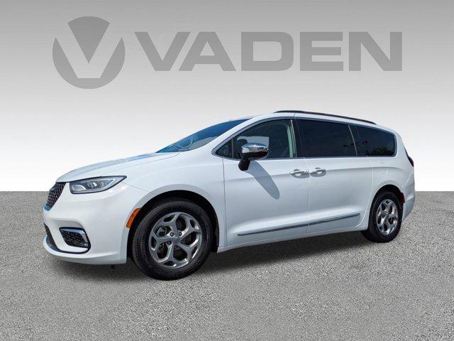 2023 Chrysler Pacifica Vehicle Photo in BRUNSWICK, GA 31525-1881
