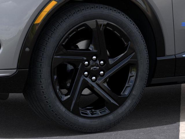 2025 Chevrolet Equinox EV photo 9 of 31