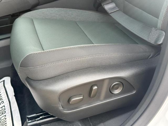 2026 GMC Terrain Vehicle Photo in COLUMBIA, MO 65203-3903