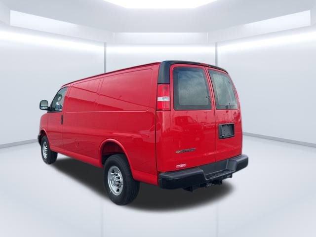 2025 Chevrolet Express Cargo 2500 Vehicle Photo in SAINT CLAIRSVILLE, OH 43950-8512