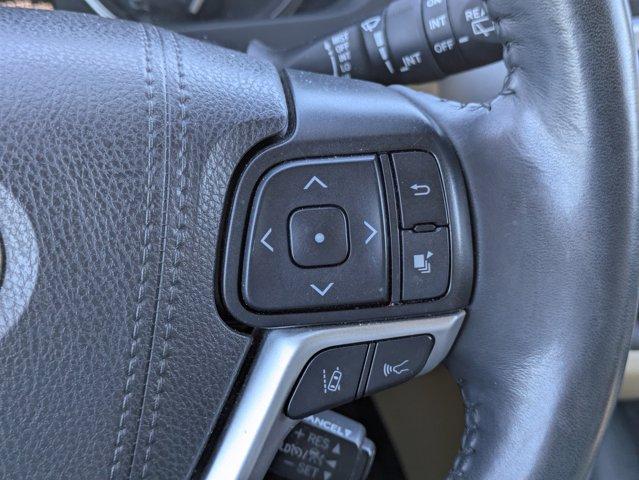 2019 Toyota Highlander Vehicle Photo in BRUNSWICK, GA 31525-1881