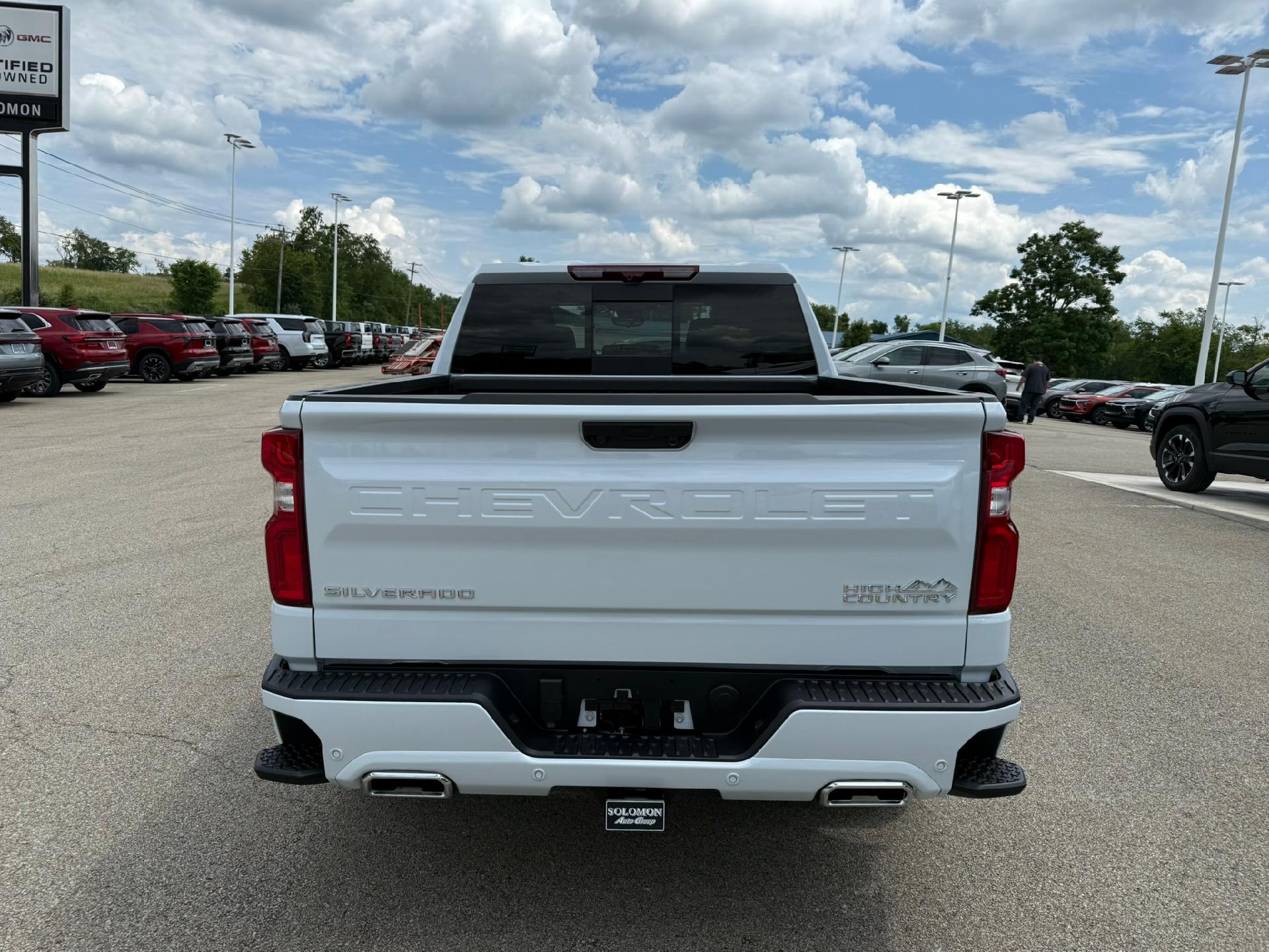 2026 Chevrolet Silverado 1500 High Country - 3