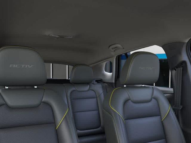 2025 Chevrolet Trax Vehicle Photo in MOON TOWNSHIP, PA 15108-2571