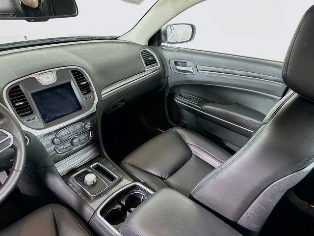 2020 Chrysler 300 Vehicle Photo in Flemington, NJ 08822