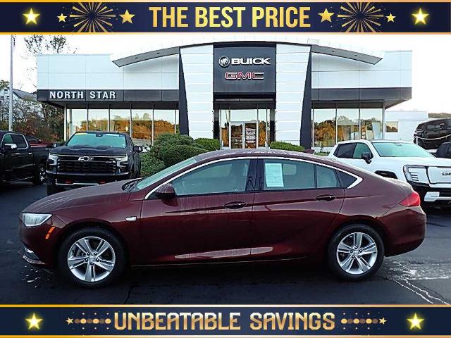 2018 Buick Regal Sportback Vehicle Photo in ZELIENOPLE, PA 16063-2910