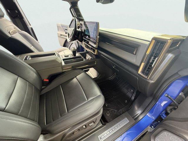 2024 GMC HUMMER EV SUV Vehicle Photo in LEOMINSTER, MA 01453-2952