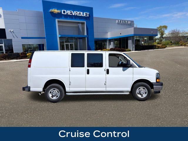 2023 Chevrolet Express Cargo 2500 Vehicle Photo in DANBURY, CT 06810-5034