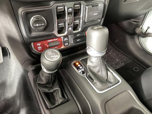2024 Jeep Wrangler Vehicle Photo in GILBERT, AZ 85297-0402