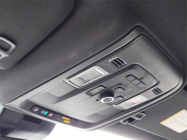 2024 GMC Yukon XL Vehicle Photo in AURORA, CO 80012-4011