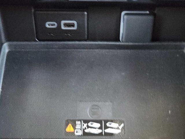 2024 Chevrolet Suburban Vehicle Photo in DENTON, TX 76210-9321