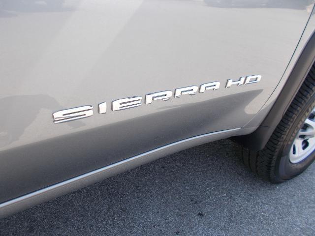 2025 GMC Sierra 2500 HD Vehicle Photo in LOWELL, MA 01852-4336