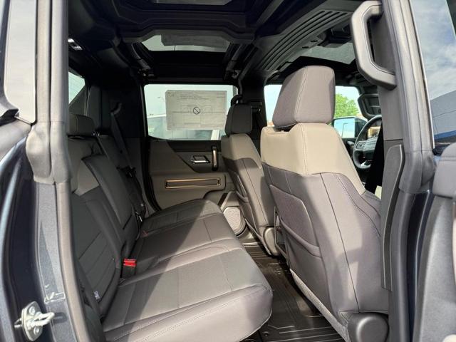2025 GMC HUMMER EV Pickup Vehicle Photo in COLUMBIA, MO 65203-3903