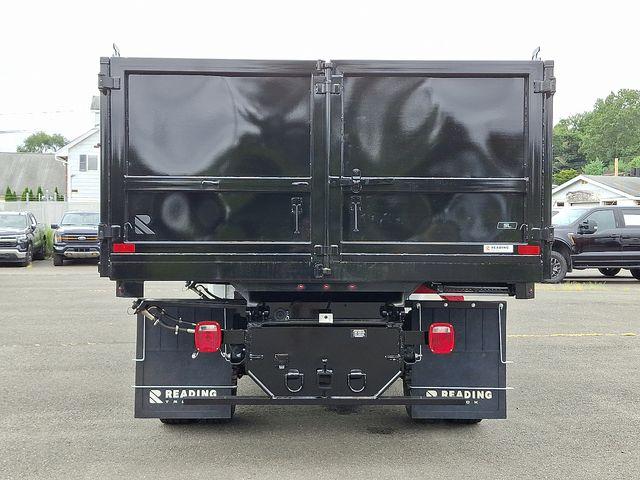 2025 GMC Sierra 3500 HD Chassis Cab Vehicle Photo in DANBURY, CT 06810-5034