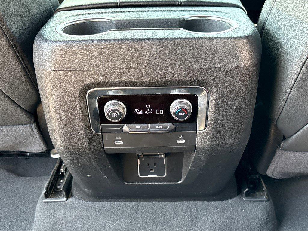 2024 Chevrolet Suburban Vehicle Photo in SAVANNAH, GA 31406-4513