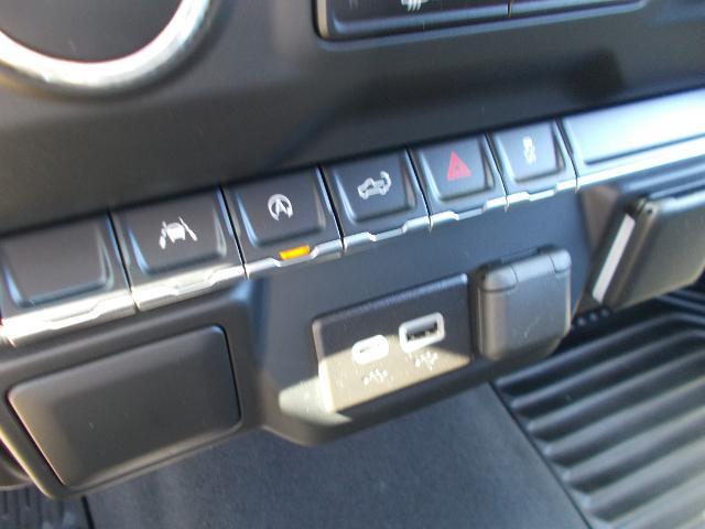 2024 GMC Sierra 1500 Vehicle Photo in LOWELL, MA 01852-4336