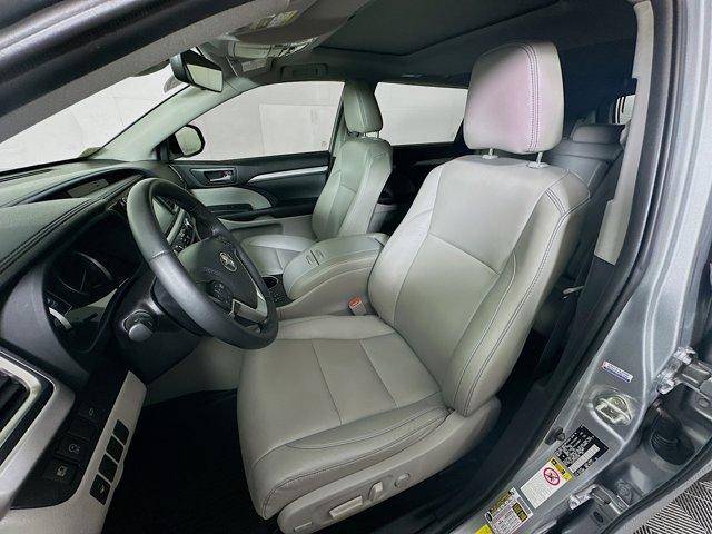 2019 Toyota Highlander Vehicle Photo in Flemington, NJ 08822