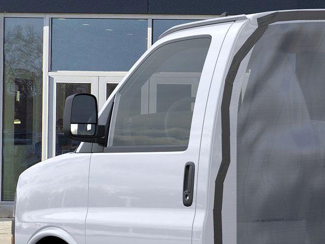 2025 GMC Savana Cutaway 3500 Vehicle Photo in DANBURY, CT 06810-5034