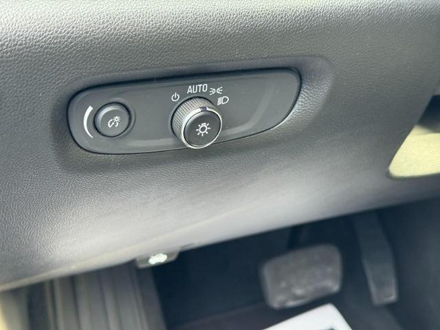 2023 Chevrolet Traverse Vehicle Photo in COLUMBIA, MO 65203-3903