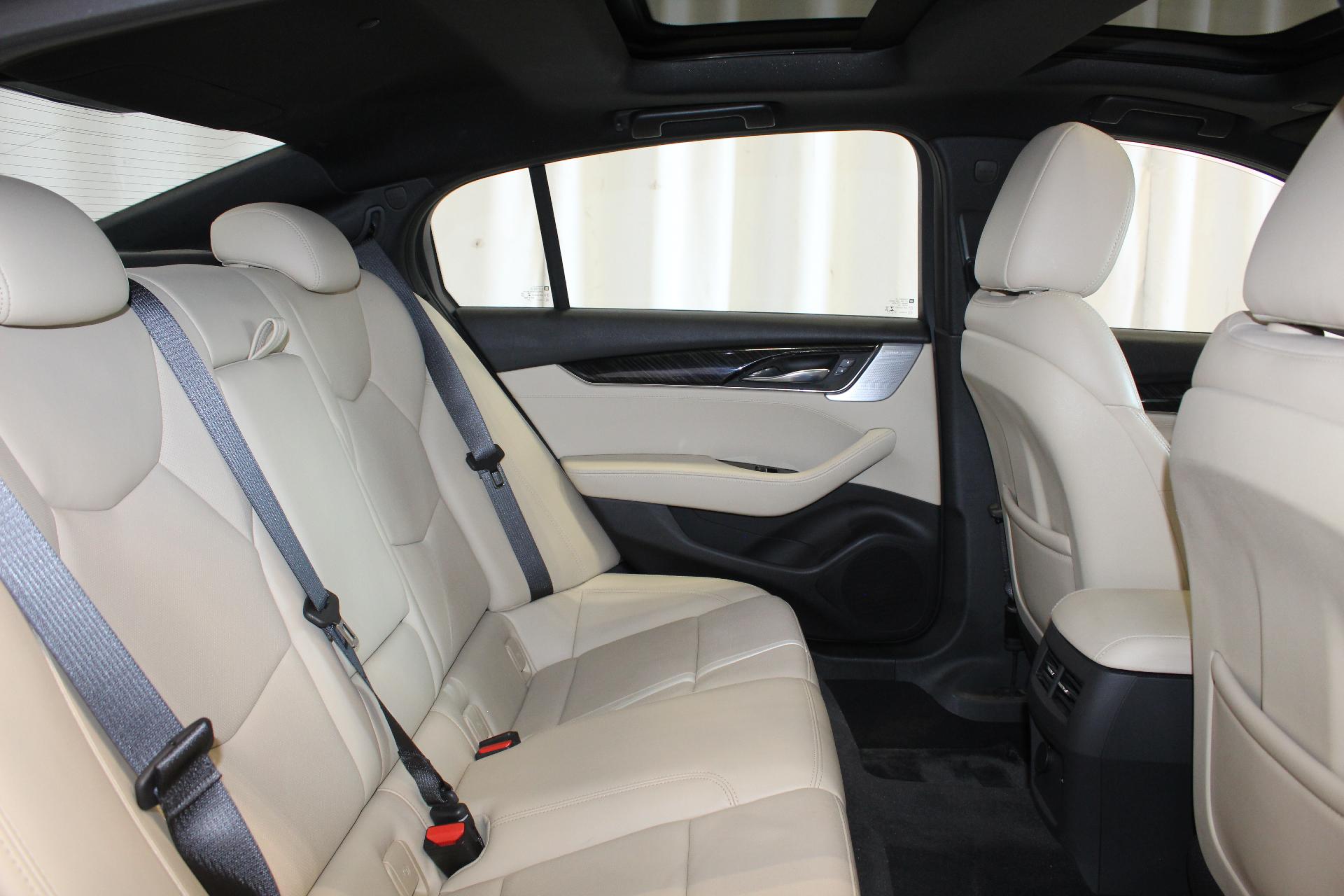 2022 Cadillac CT5 Vehicle Photo in NORTHAMPTON, MA 01060-1120