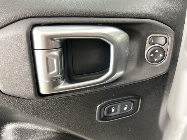 2023 Jeep Wrangler Vehicle Photo in GILBERT, AZ 85297-0402