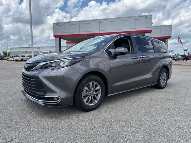 2024 Toyota Sienna Vehicle Photo in Jonesboro, AR 72404