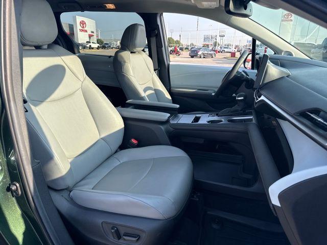 2025 Toyota Sienna Vehicle Photo in Jonesboro, AR 72404