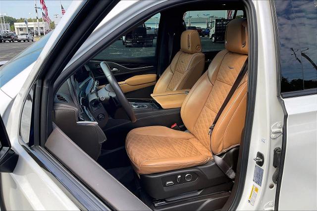 2023 Cadillac Escalade Vehicle Photo in INDEPENDENCE, MO 64055-1314