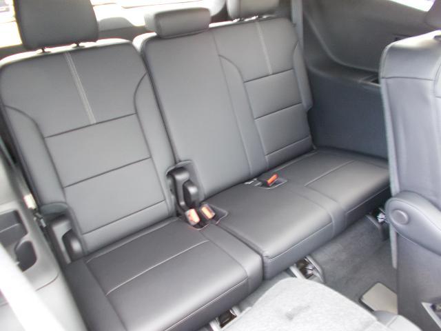 2025 GMC Acadia Vehicle Photo in LOWELL, MA 01852-4336