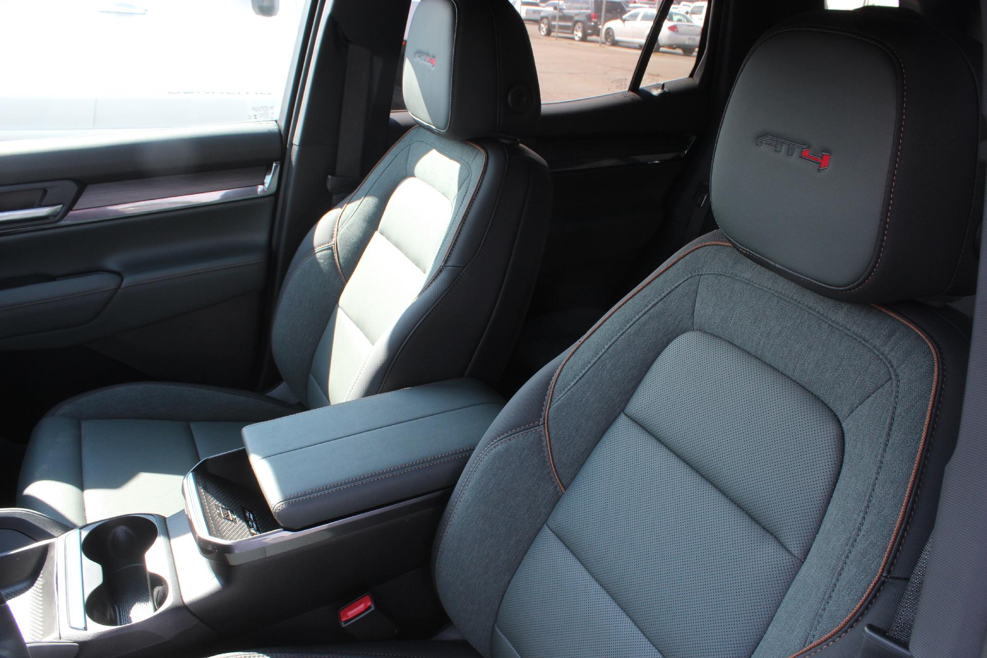 2026 GMC Terrain Vehicle Photo in AURORA, CO 80012-4011