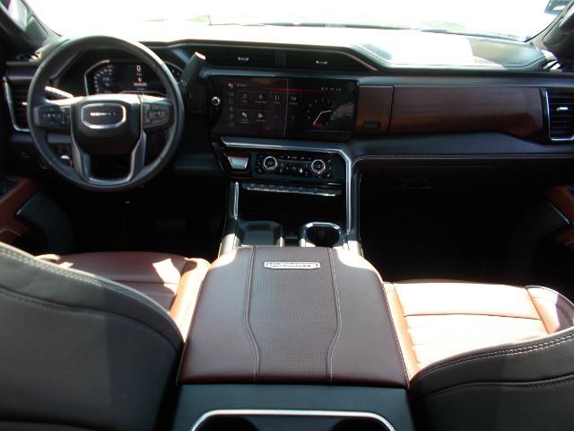 2024 GMC Sierra 3500 HD Vehicle Photo in LOWELL, MA 01852-4336