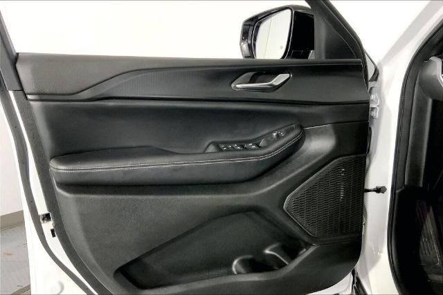 2024 Jeep Grand Cherokee L Vehicle Photo in Kansas City, MO 64114