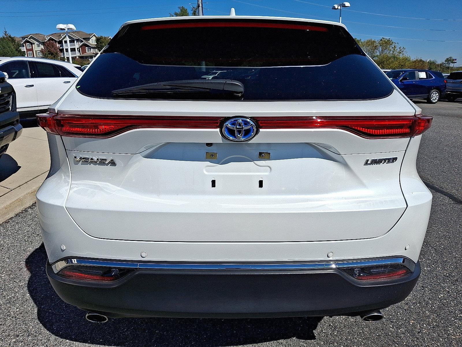 2023 Toyota Venza Vehicle Photo in BETHLEHEM, PA 18017-9401